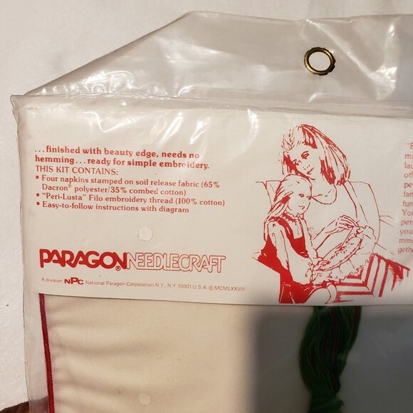 Paragon Needlecraft Kit 6441 CHRISTMAS GREENERY 4 Napkins Vintage Fiber Art - Picture 5 of 8